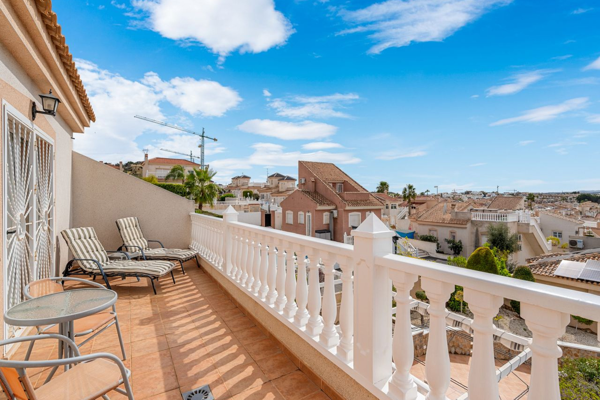 Herverkoop - 3. Vrijstaande villa - Rojales - Costa Blanca Zuid