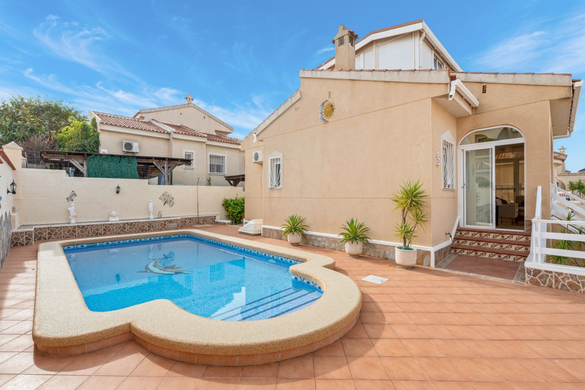 Herverkoop - 3. Vrijstaande villa - Rojales - Costa Blanca Zuid