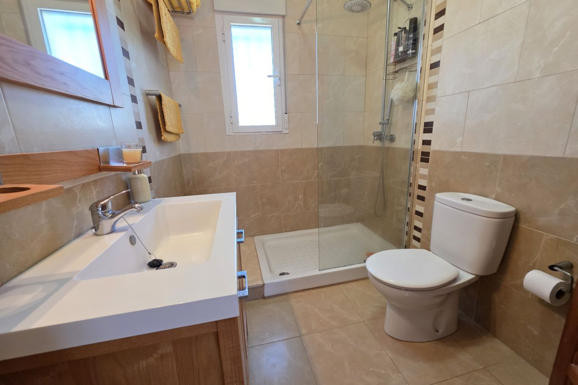 Herverkoop - 3. Vrijstaande villa - Rojales - Costa Blanca Zuid