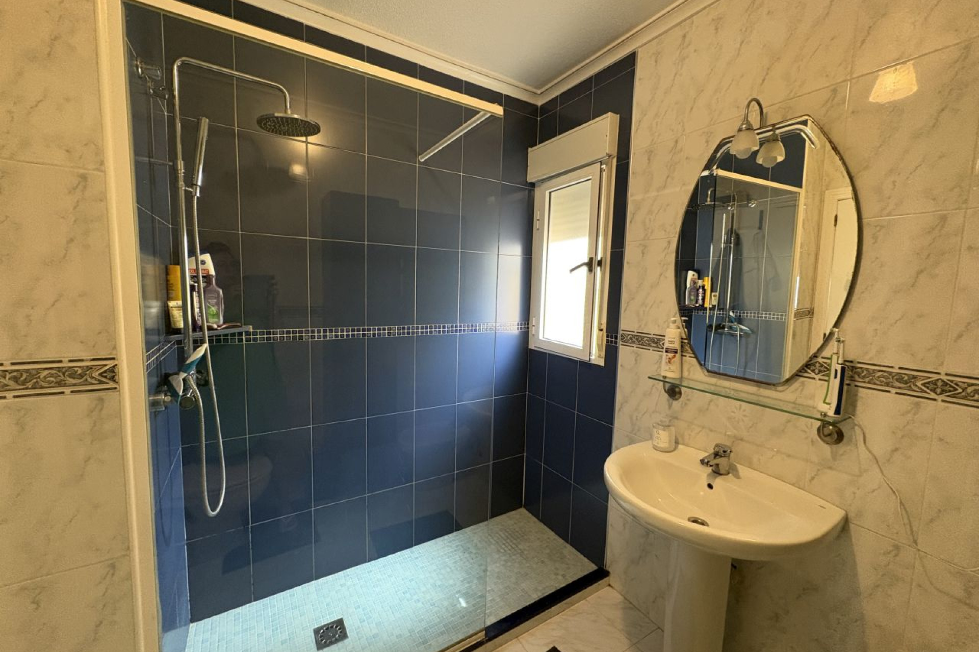 Herverkoop - 3. Vrijstaande villa - Rojales - Costa Blanca Zuid