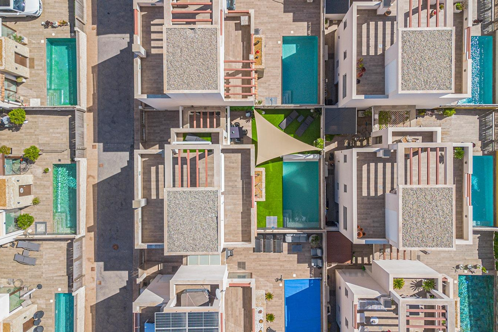 Herverkoop - 3. Vrijstaande villa - Rojales - Pueblo bravo