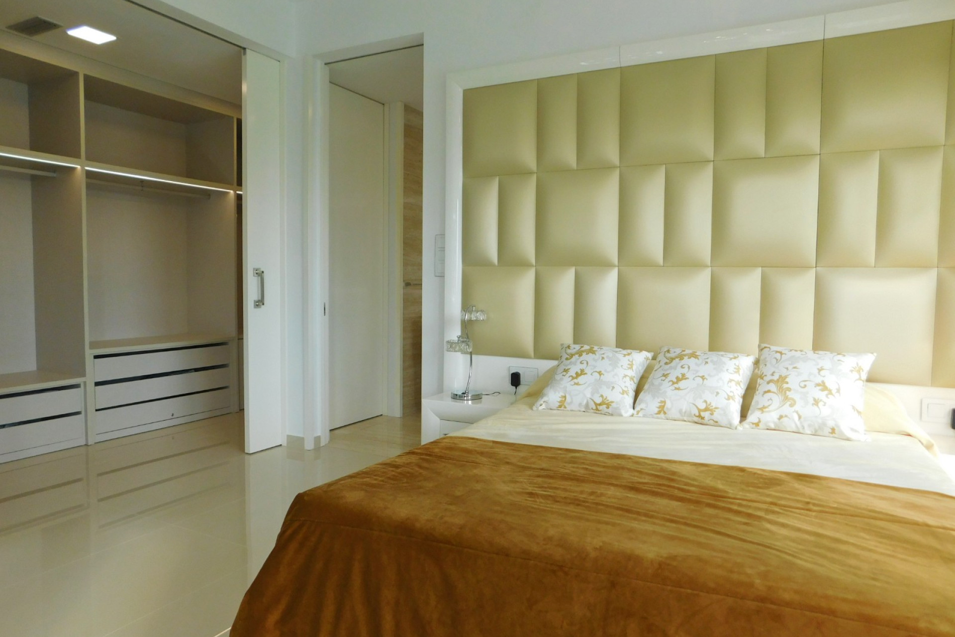 Herverkoop - 3. Vrijstaande villa - San Miguel de Salinas - Costa Blanca Zuid