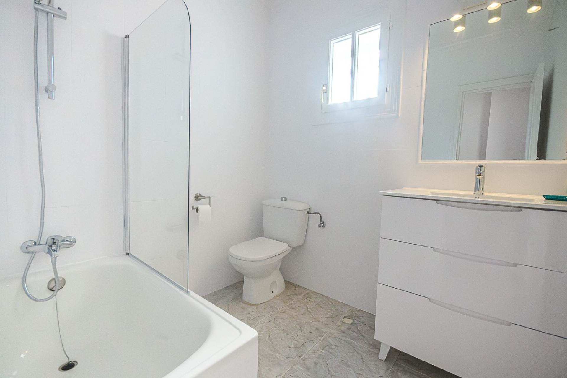 Herverkoop - 3. Vrijstaande villa - San Miguel de Salinas - Costa Blanca Zuid