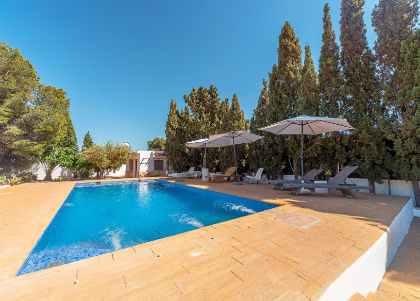 Herverkoop - 3. Vrijstaande villa - San Vicente del Raspeig - Costa Blanca Noord