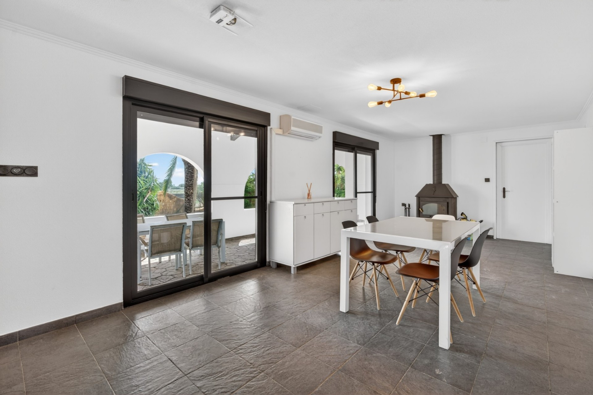 Herverkoop - 3. Vrijstaande villa - Santa Pola - Costa Blanca Zuid