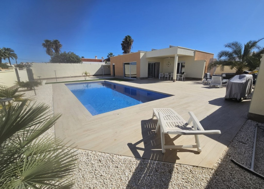 Herverkoop - 3. Vrijstaande villa - Torrevieja - Costa Blanca Zuid