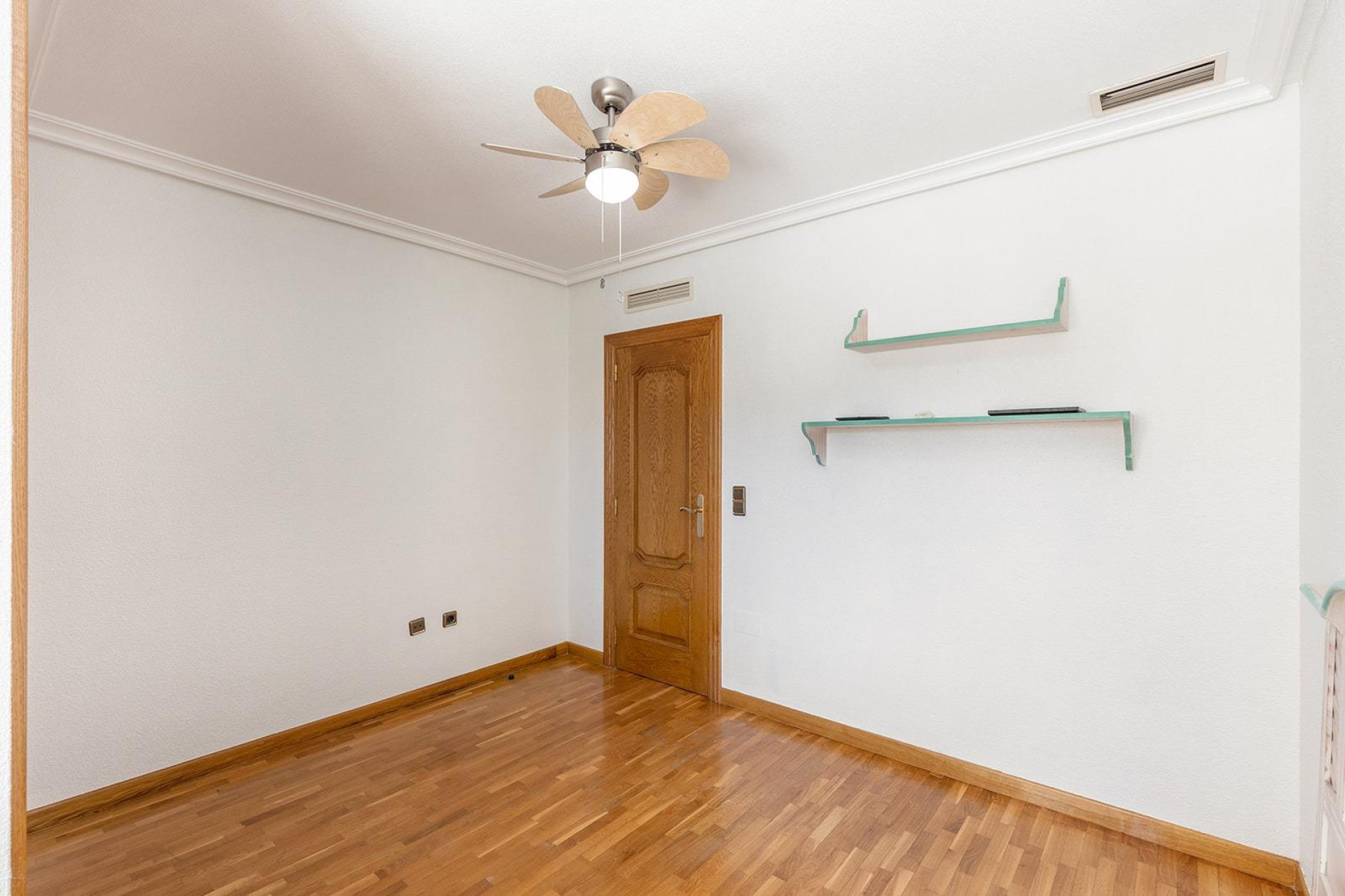 Herverkoop - 3. Vrijstaande villa - Torrevieja - Costa Blanca Zuid