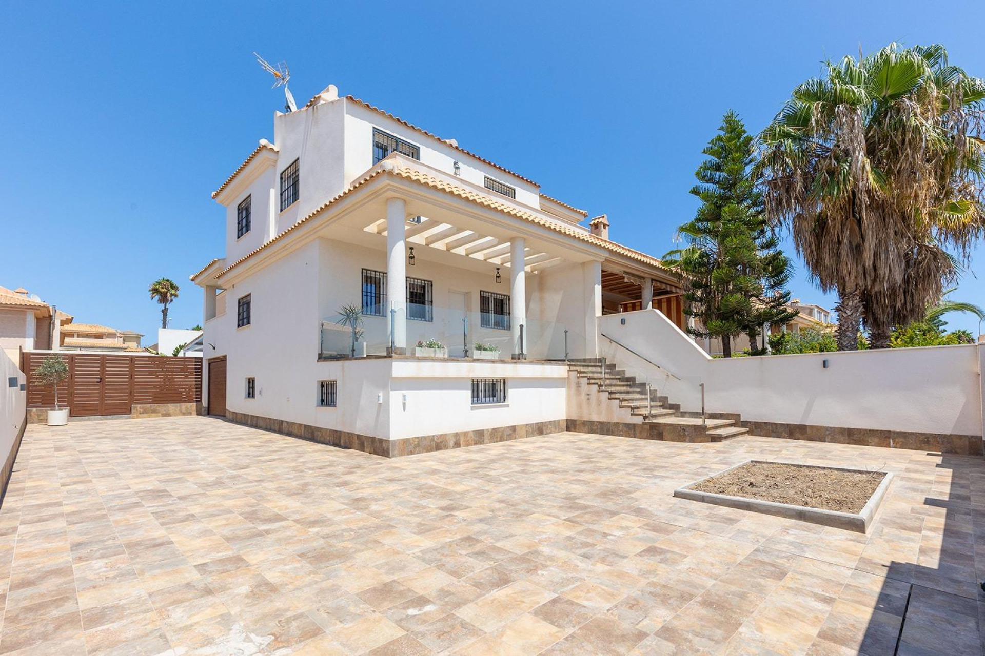 Herverkoop - 3. Vrijstaande villa - Torrevieja - Costa Blanca Zuid