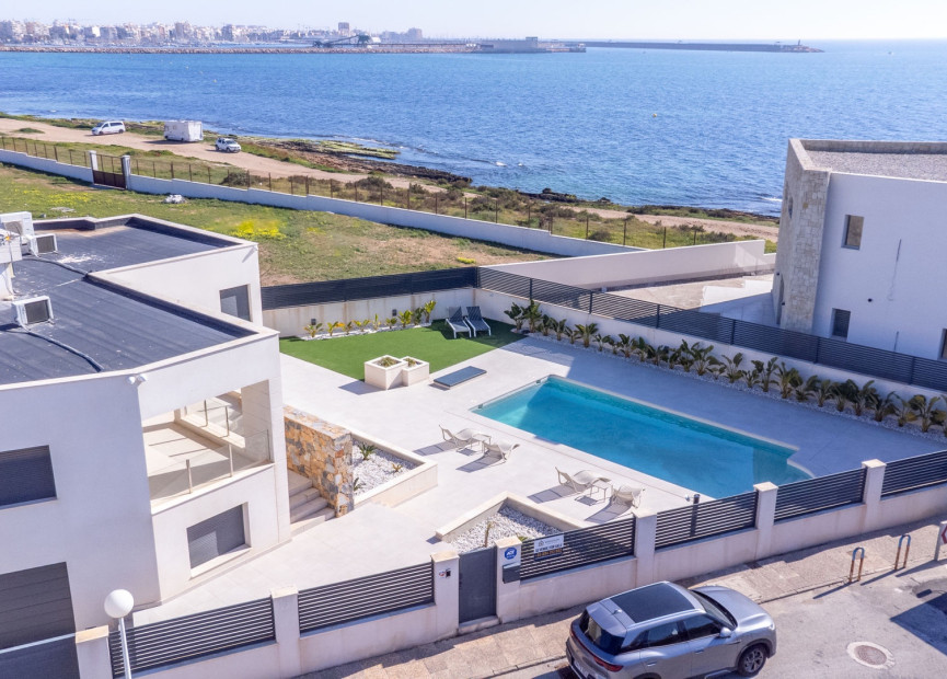 Herverkoop - 3. Vrijstaande villa - Torrevieja - Costa Blanca Zuid