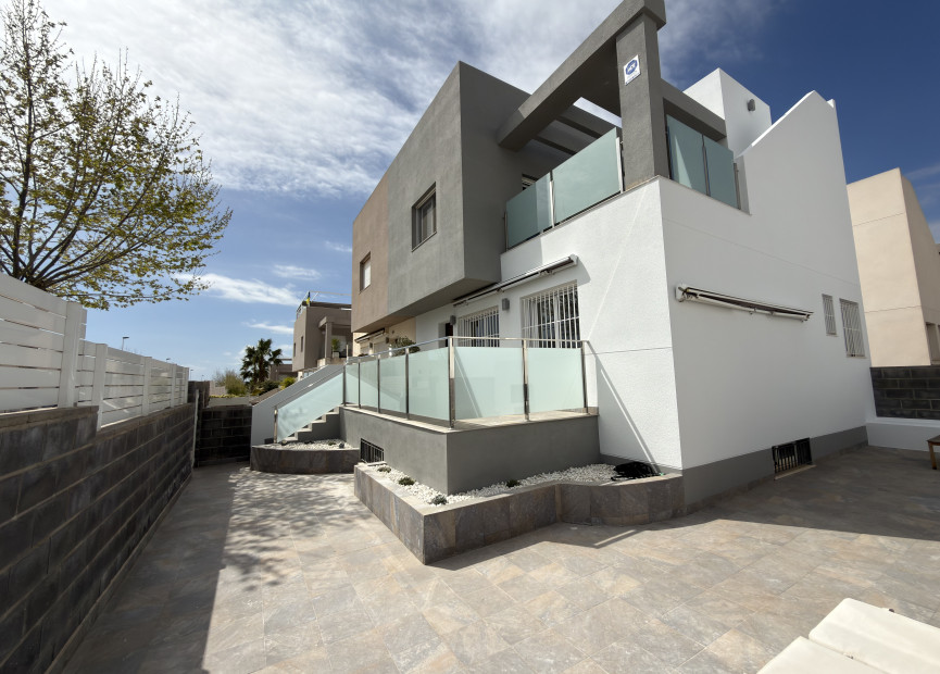 Herverkoop - 3. Vrijstaande villa - Torrevieja - Costa Blanca Zuid