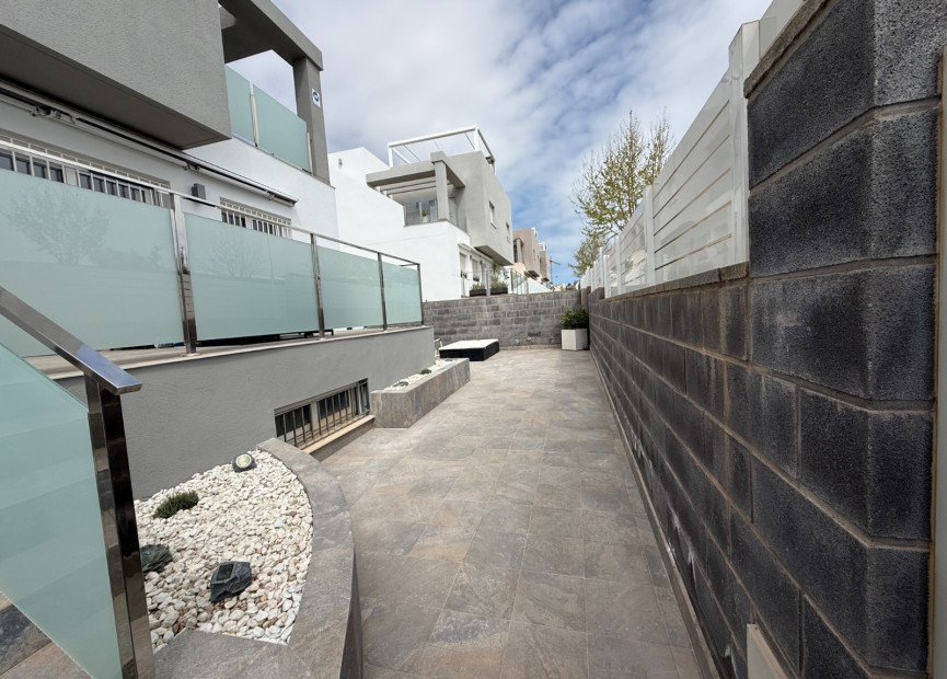 Herverkoop - 3. Vrijstaande villa - Torrevieja - Costa Blanca Zuid