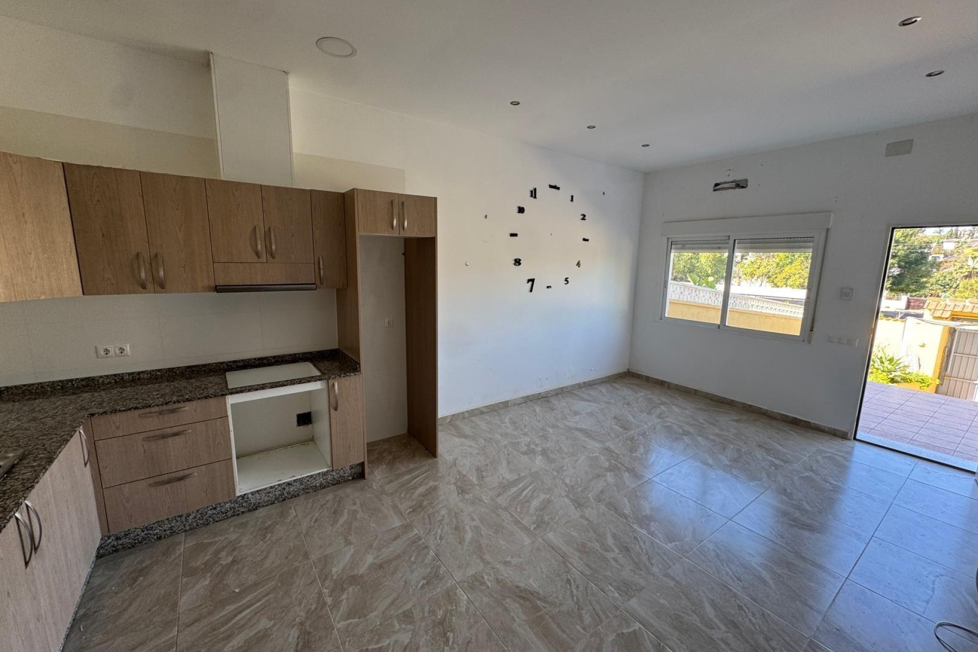 Herverkoop - 3. Vrijstaande villa - Torrevieja - Costa Blanca Zuid