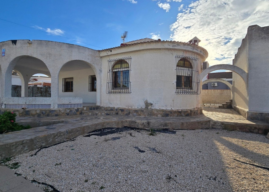 Herverkoop - 3. Vrijstaande villa - Torrevieja - El Chaparal