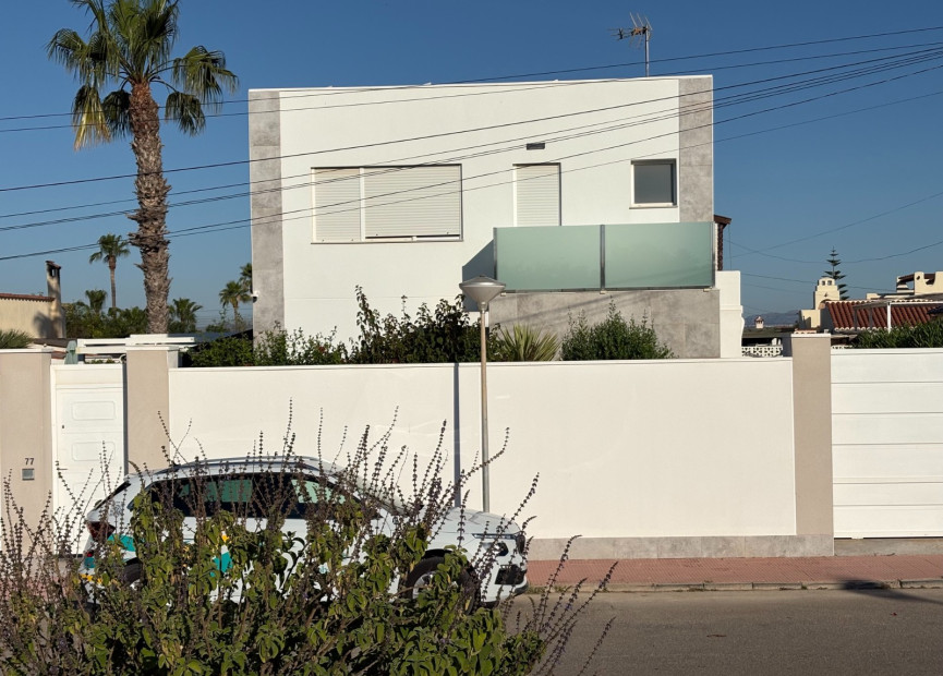 Herverkoop - 3. Vrijstaande villa - Torrevieja - Torreta - Florida