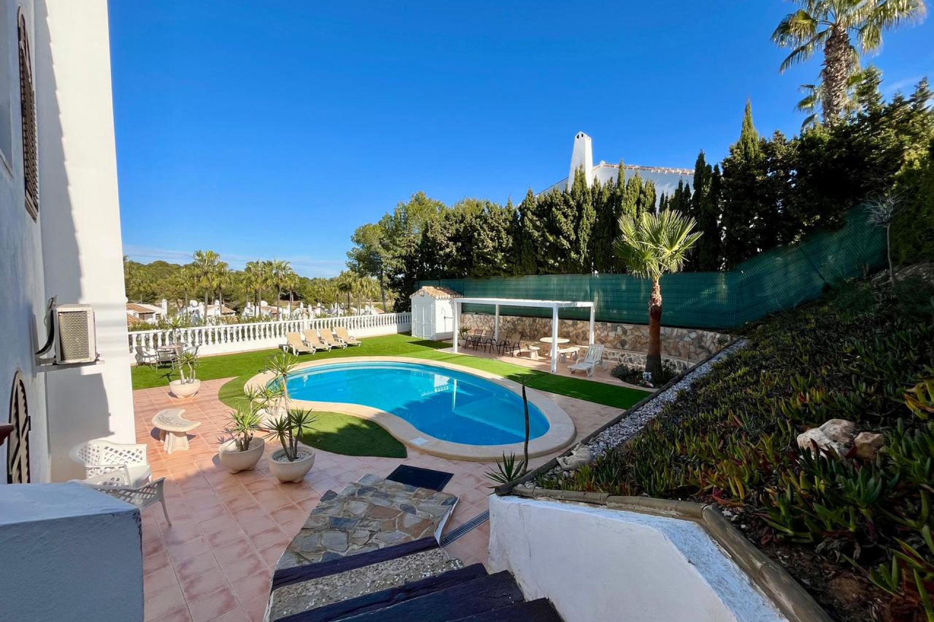 Herverkoop - 3. Vrijstaande villa - Villamartin - Costa Blanca Zuid
