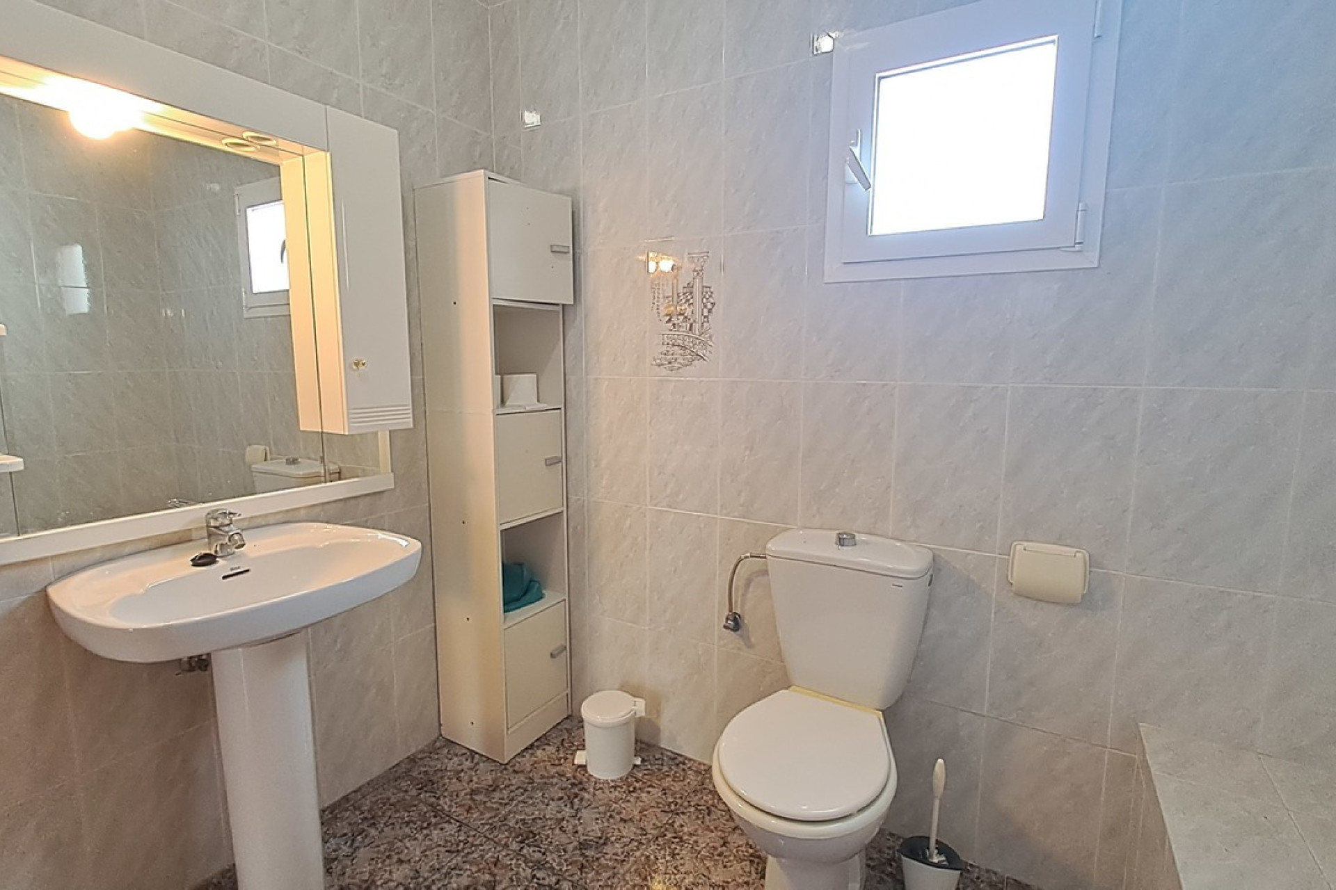 Herverkoop - 3. Vrijstaande villa - Villamartin - Costa Blanca Zuid