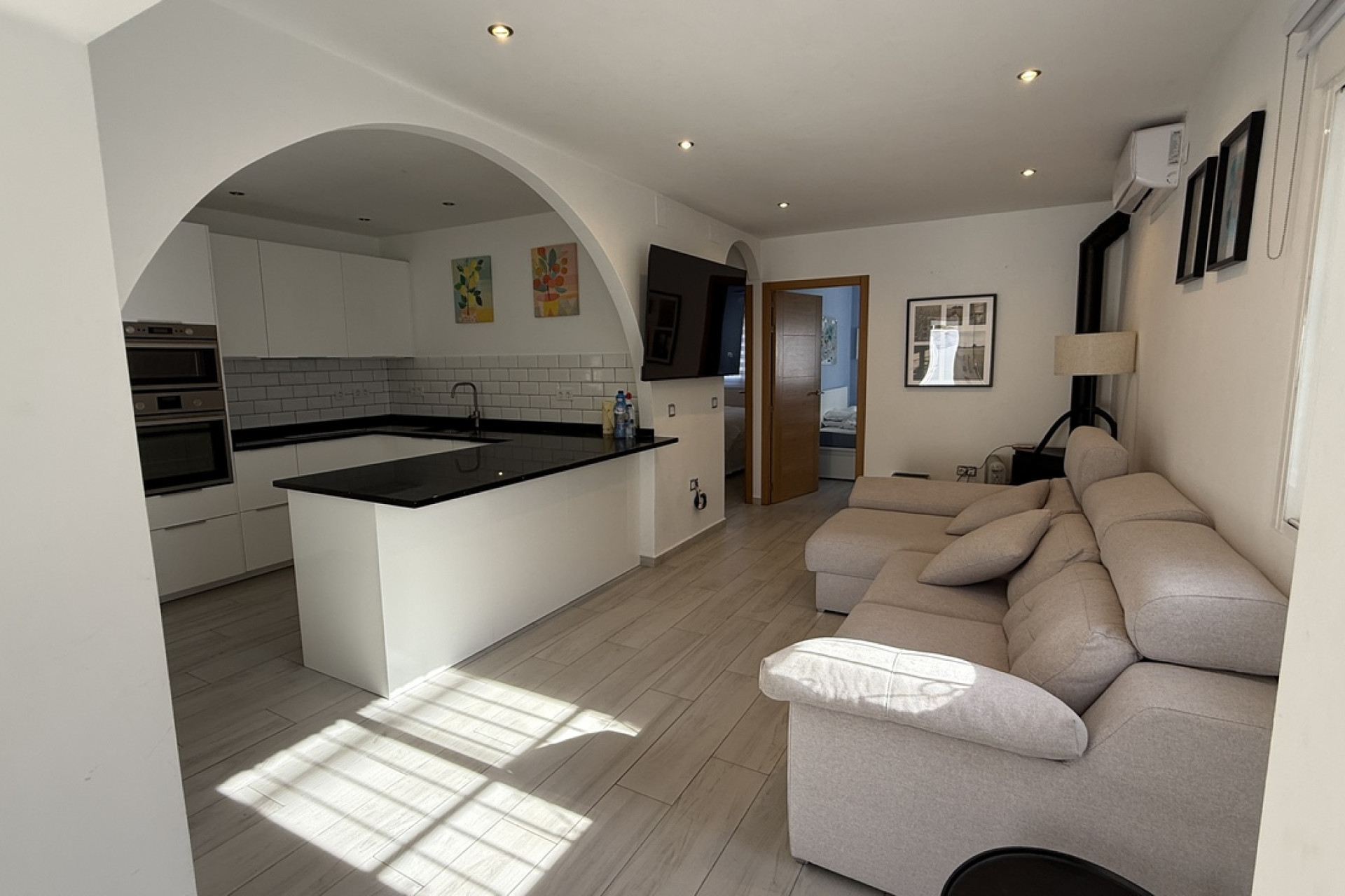 Herverkoop - 3. Vrijstaande villa - Villamartin - Costa Blanca Zuid