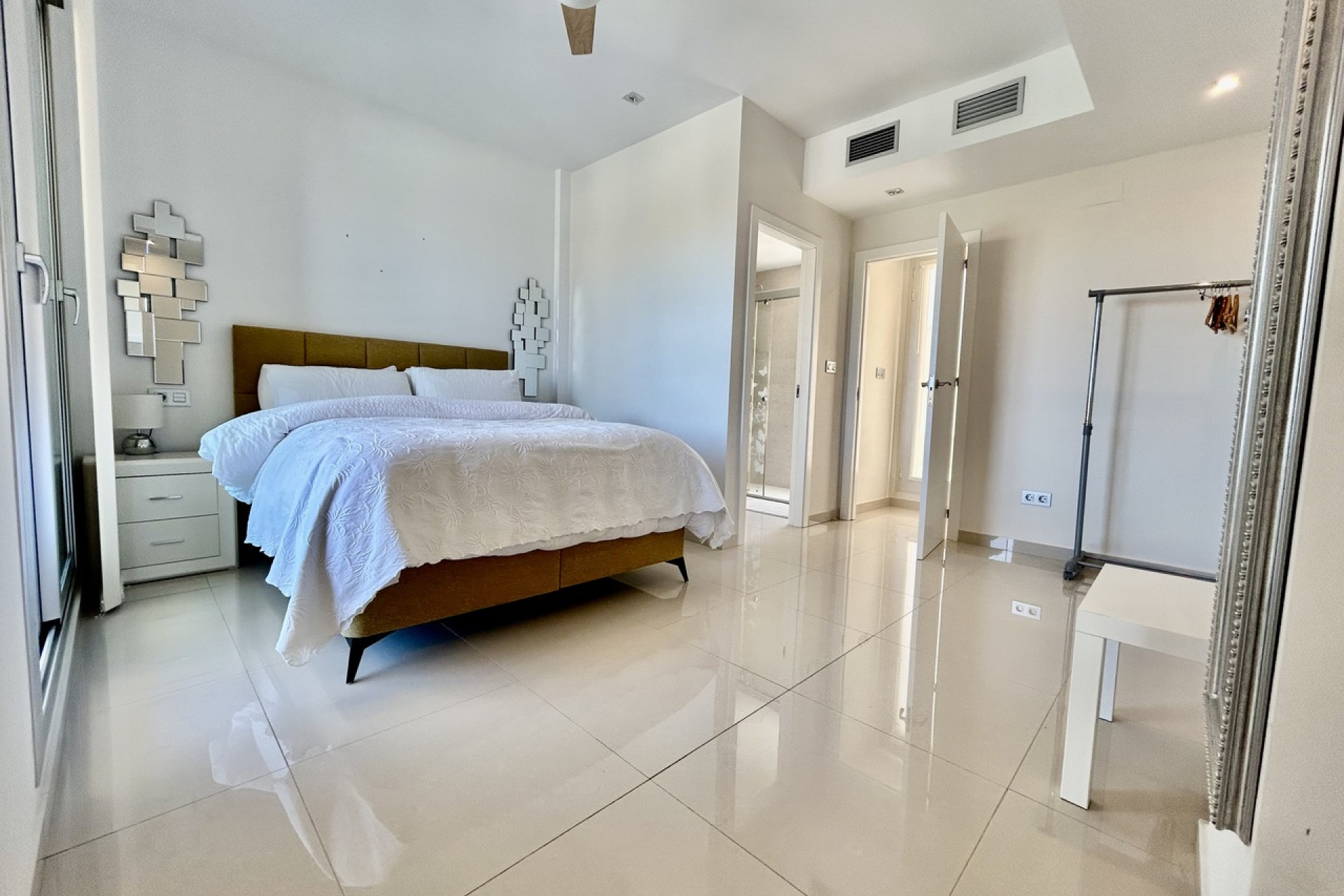 Herverkoop - 3. Vrijstaande villa - Villamartin - Costa Blanca Zuid