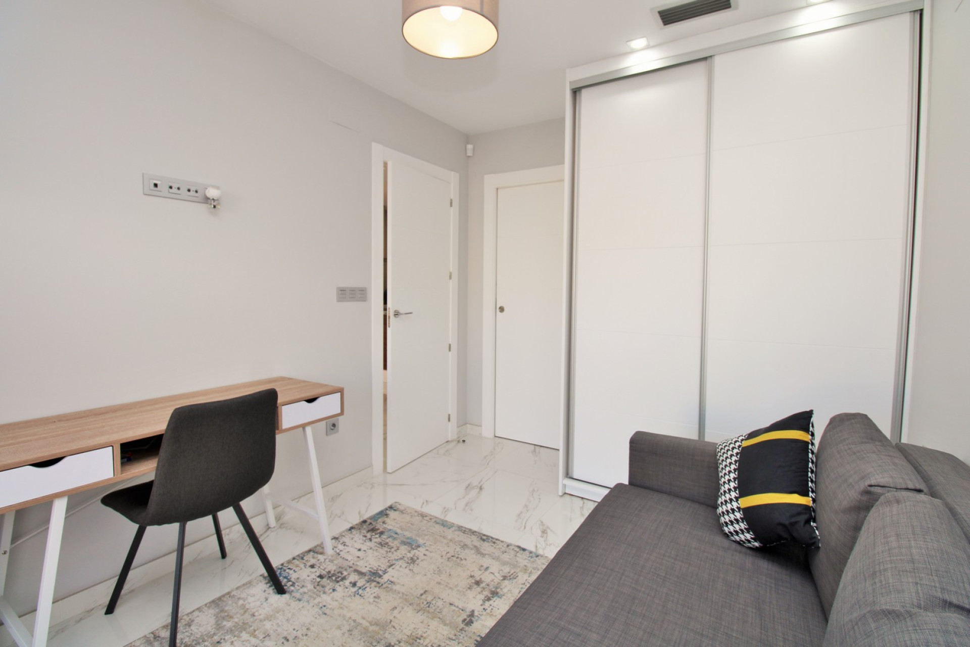 Herverkoop - 3. Vrijstaande villa - Villamartin - Costa Blanca Zuid