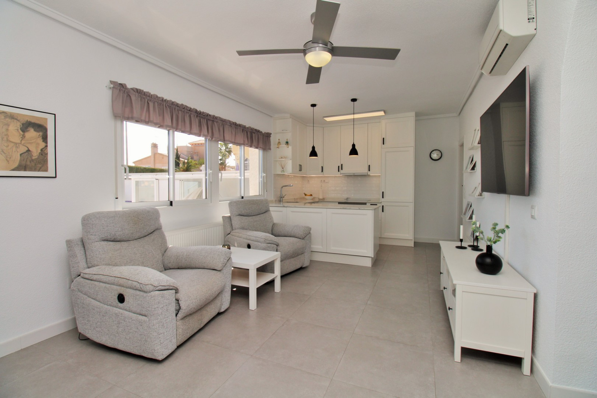 Herverkoop - 3. Vrijstaande villa - Villamartin - Costa Blanca Zuid