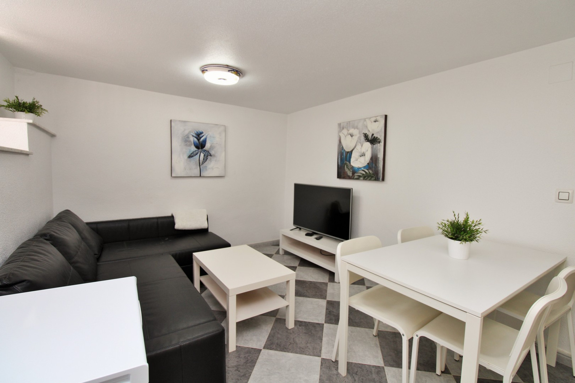 Herverkoop - 3. Vrijstaande villa - Villamartin - Costa Blanca Zuid