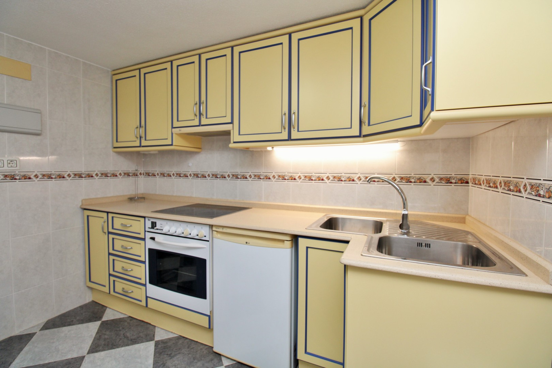 Herverkoop - 3. Vrijstaande villa - Villamartin - Costa Blanca Zuid