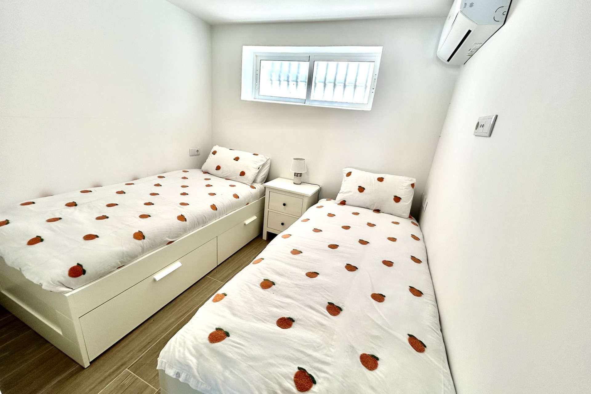 Herverkoop - 3. Vrijstaande villa - Villamartin - Costa Blanca Zuid