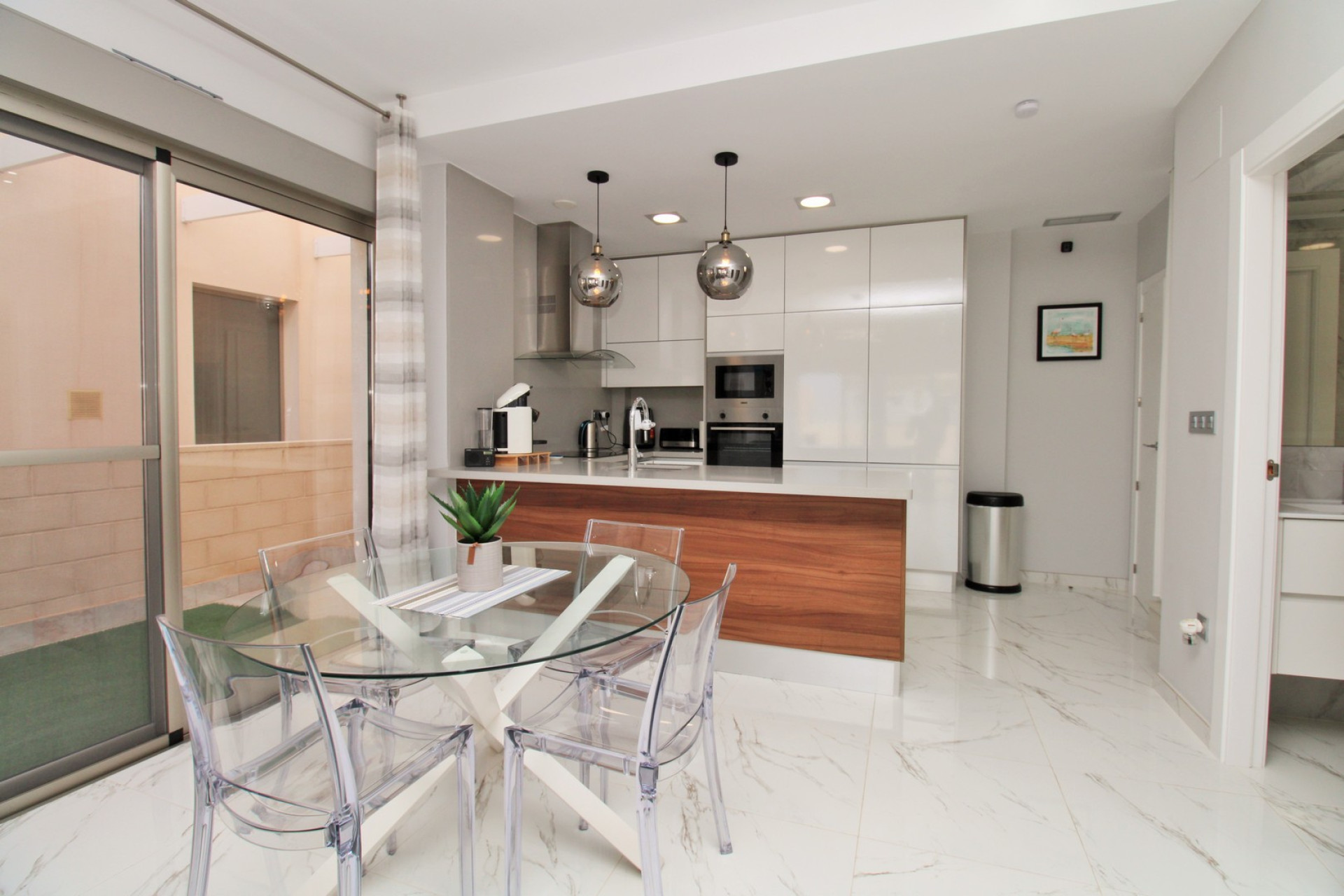 Herverkoop - 3. Vrijstaande villa - Villamartin - Costa Blanca Zuid