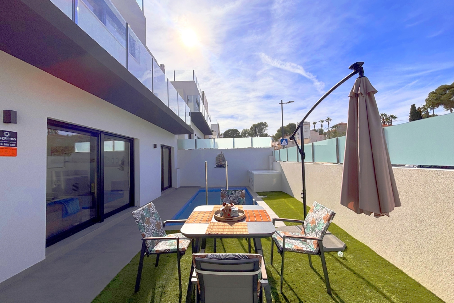 Herverkoop - 3. Vrijstaande villa - Villamartin - Costa Blanca Zuid