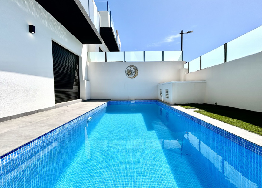 Herverkoop - 3. Vrijstaande villa - Villamartin - Costa Blanca Zuid