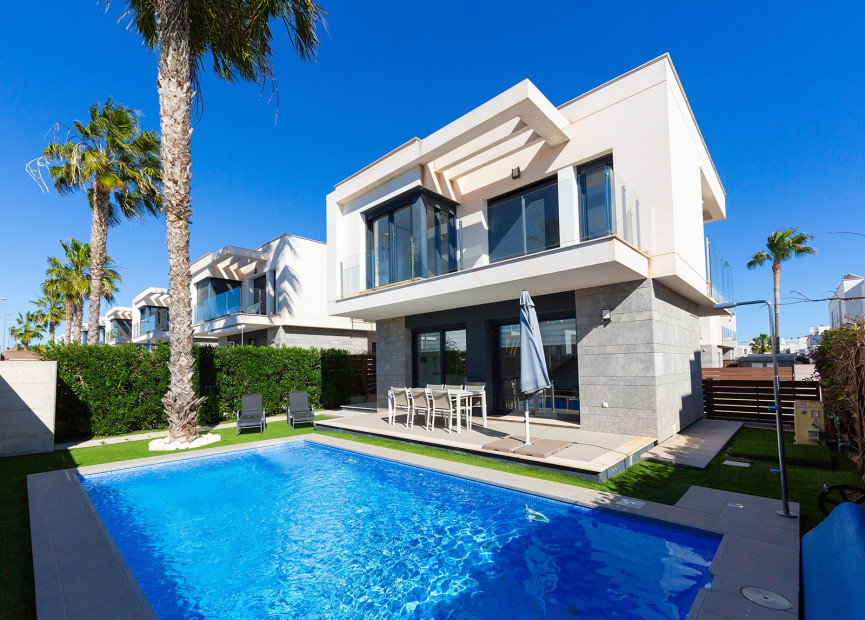 Herverkoop - 3. Vrijstaande villa - Vistabella - Costa Blanca Zuid