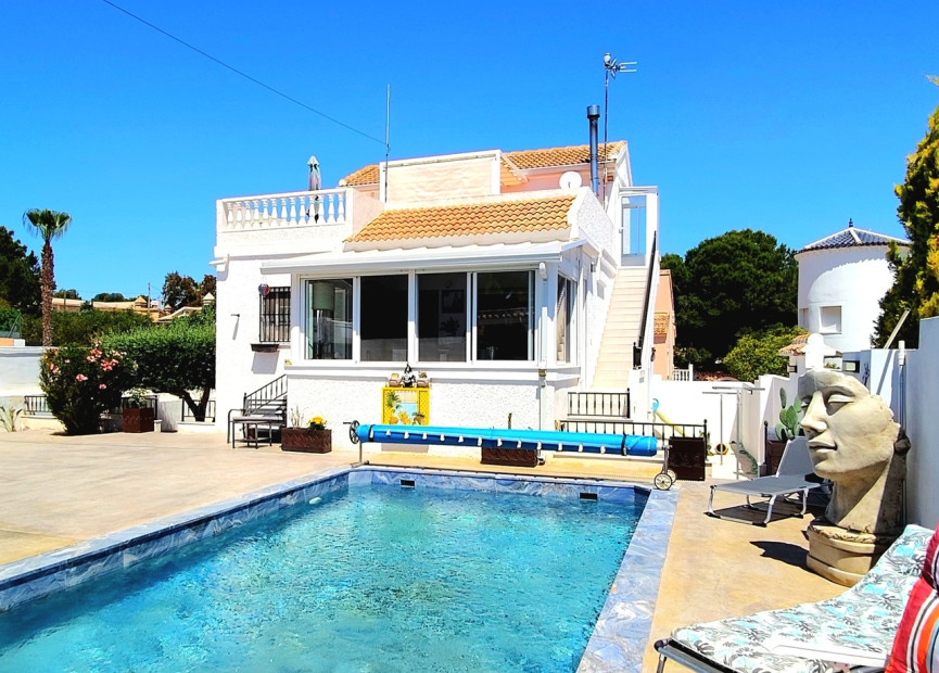 Herverkoop - 3. Vrijstaande villa - Vistabella - Costa Blanca Zuid