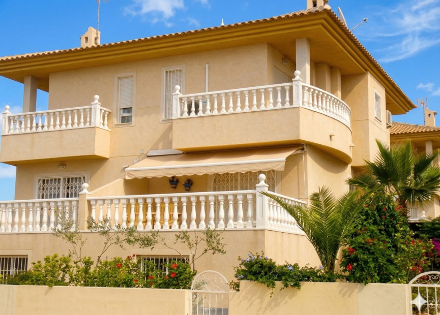 Herverkoop - 4. Halfvrijstaande villa - Benijófar - Costa Blanca Zuid