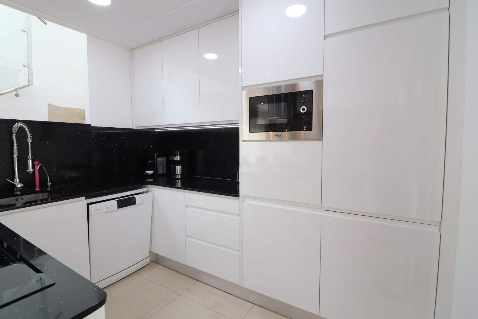 Herverkoop - 4. Halfvrijstaande villa - Benijófar - Costa Blanca Zuid