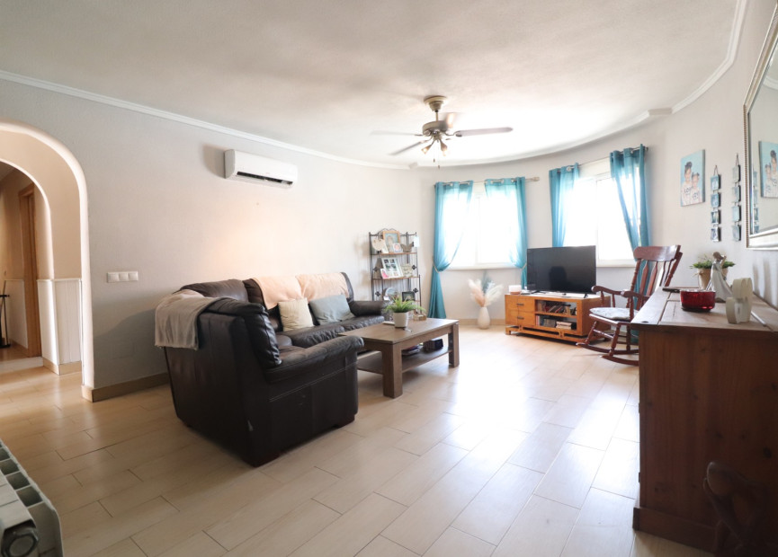 Herverkoop - 4. Halfvrijstaande villa - Benijófar - Costa Blanca Zuid