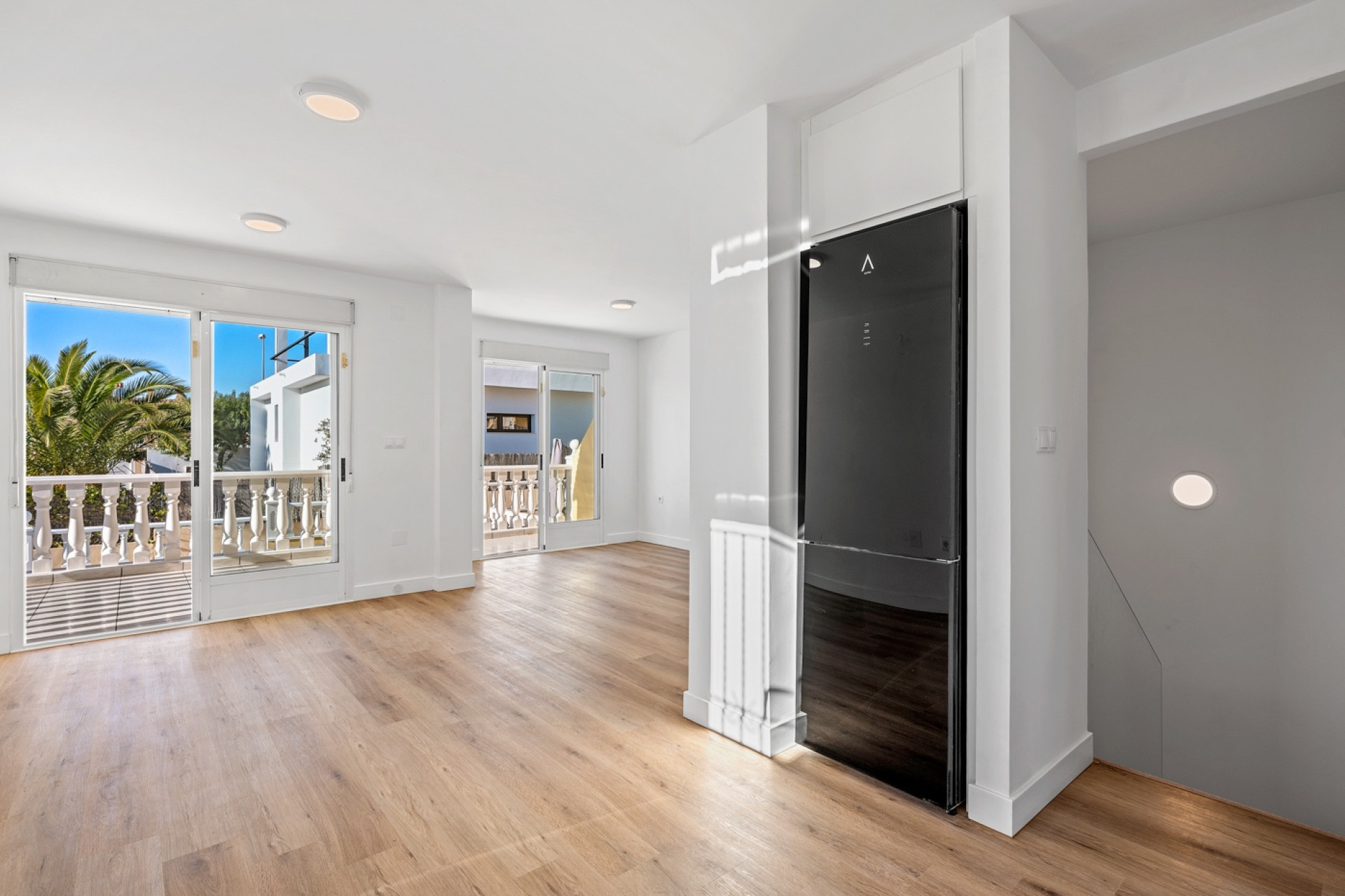 Herverkoop - 4. Halfvrijstaande villa - Benimar - Costa Blanca Zuid