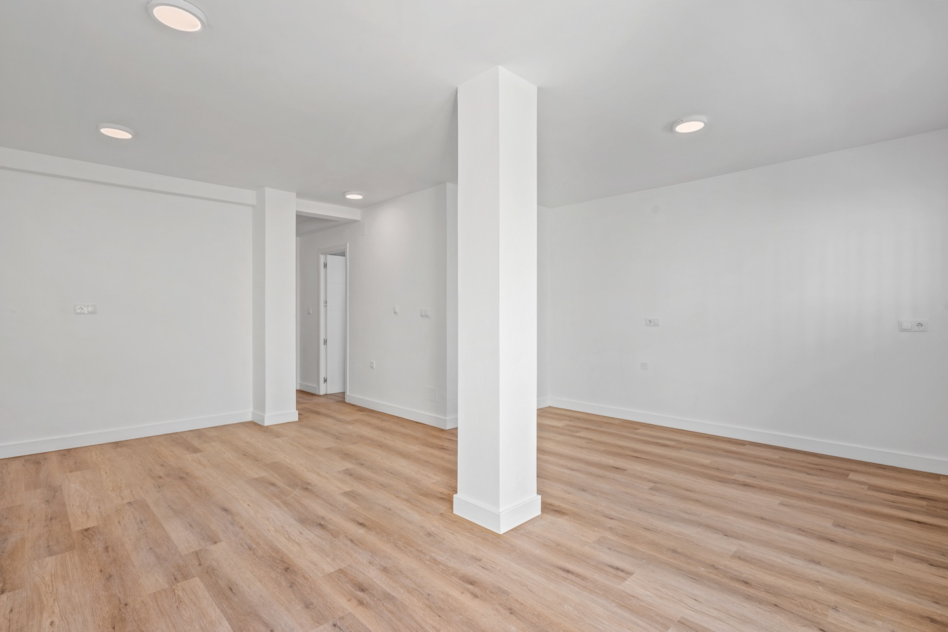 Herverkoop - 4. Halfvrijstaande villa - Benimar - Costa Blanca Zuid