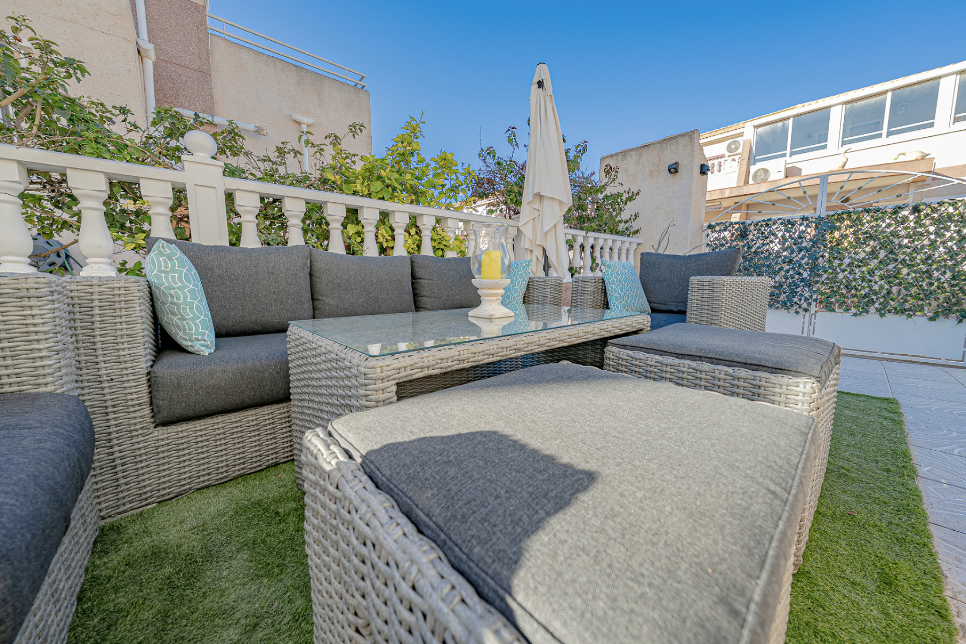 Herverkoop - 4. Halfvrijstaande villa - Cabo Roig - La Regia