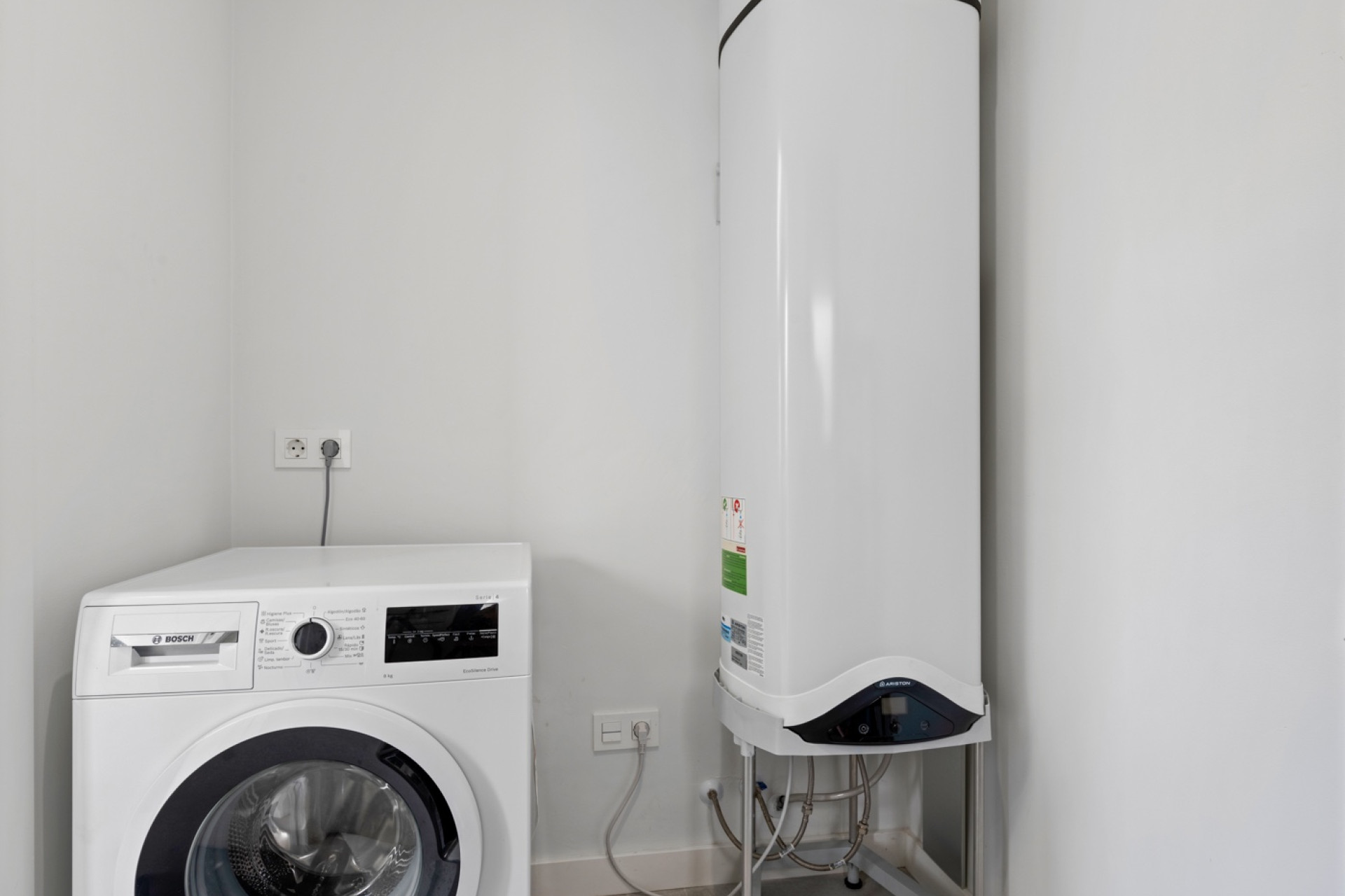 Herverkoop - 4. Halfvrijstaande villa - La Marina - La Marina - Urbanization