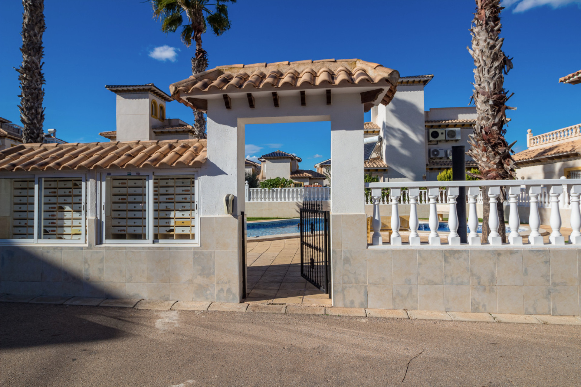Herverkoop - 4. Halfvrijstaande villa - La Zenia - Costa Blanca Zuid