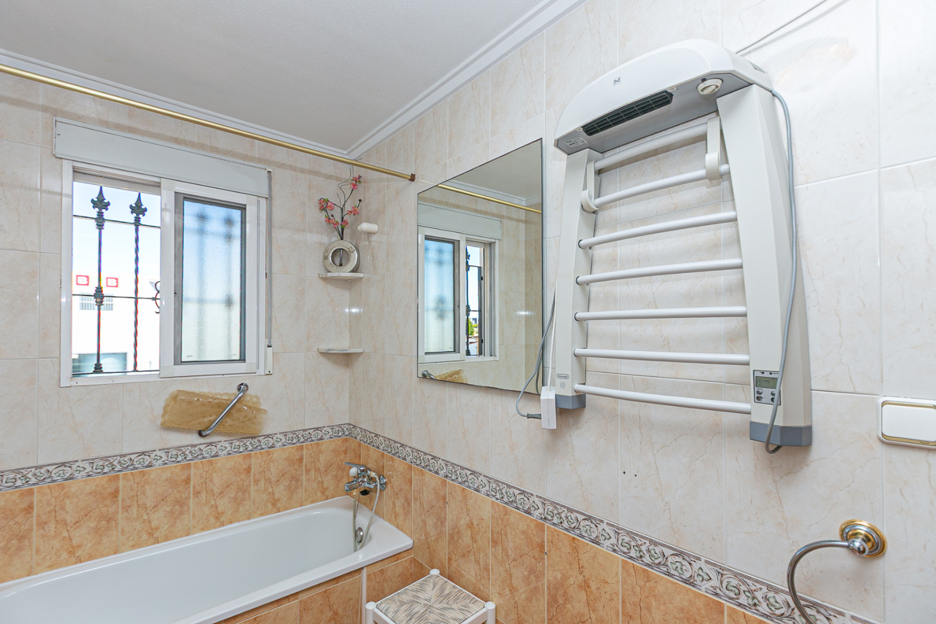 Herverkoop - 4. Halfvrijstaande villa - La Zenia - Costa Blanca Zuid