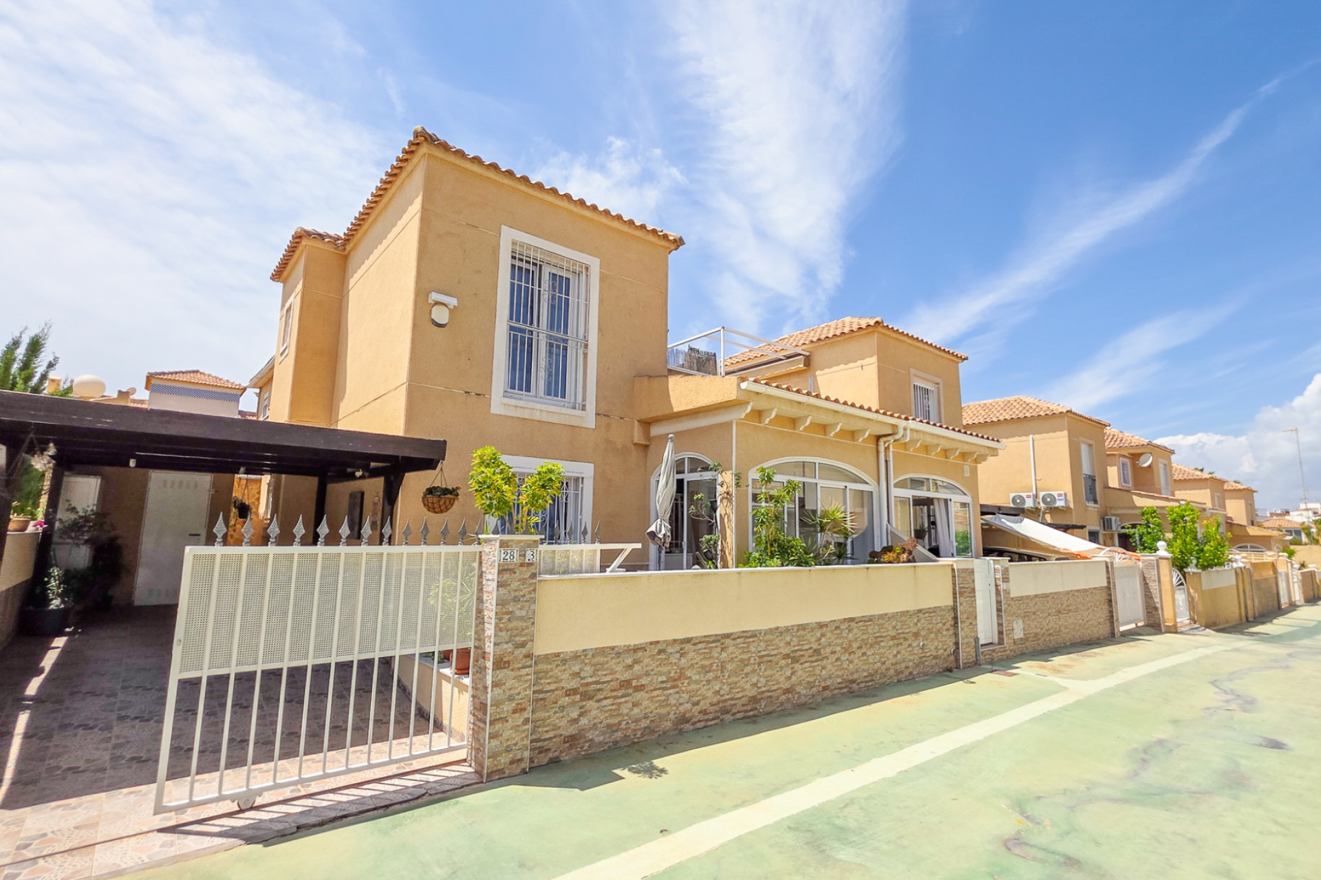 Herverkoop - 4. Halfvrijstaande villa - Los Balcones - Costa Blanca Zuid
