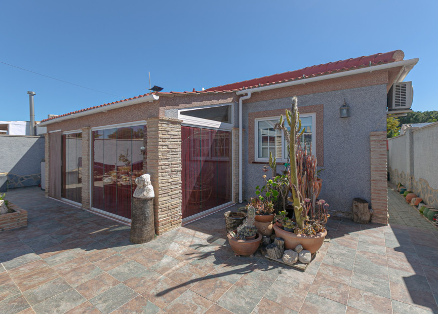 Herverkoop - 4. Halfvrijstaande villa - Los Balcones - Costa Blanca Zuid