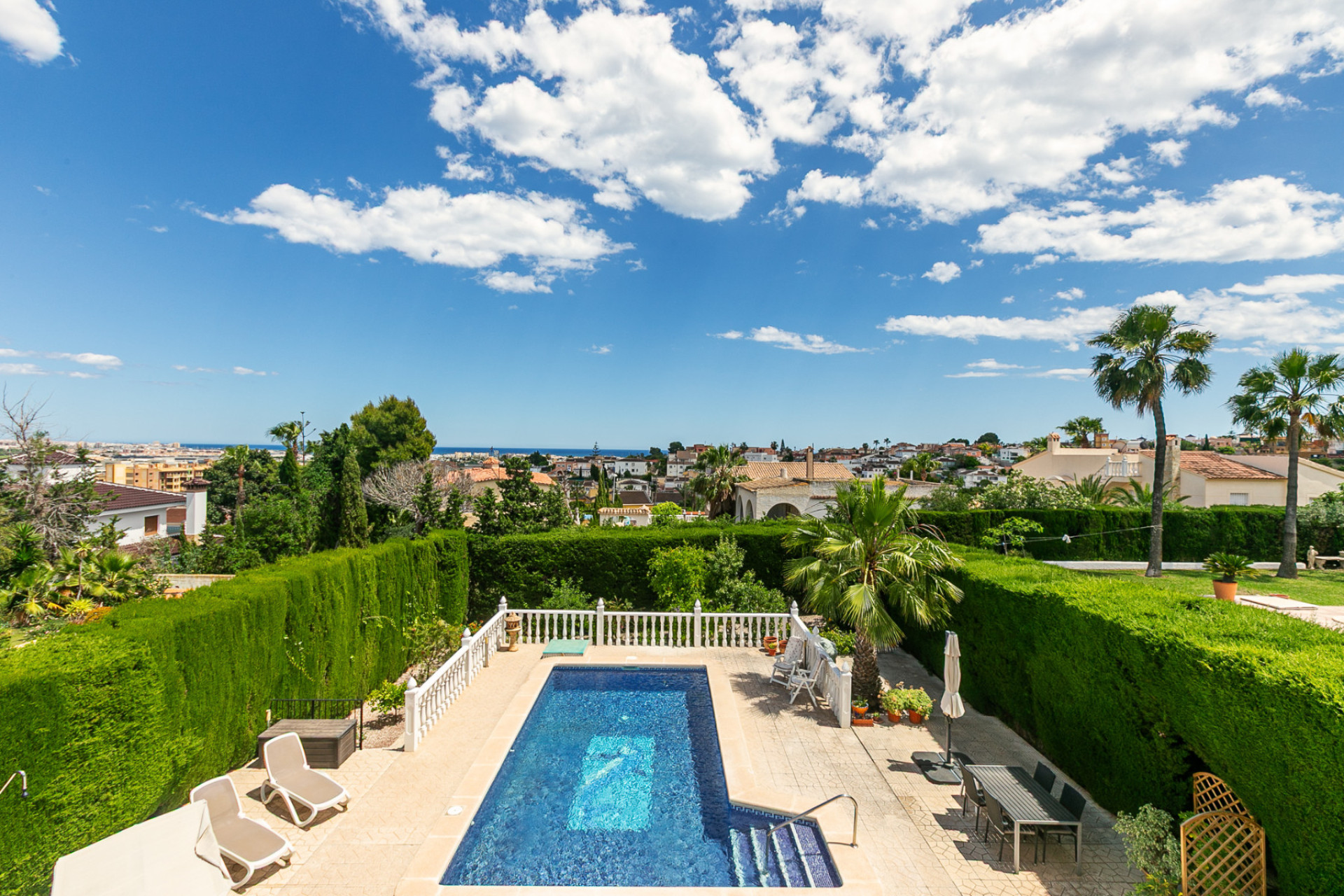 Herverkoop - 4. Halfvrijstaande villa - Los Balcones - Costa Blanca Zuid