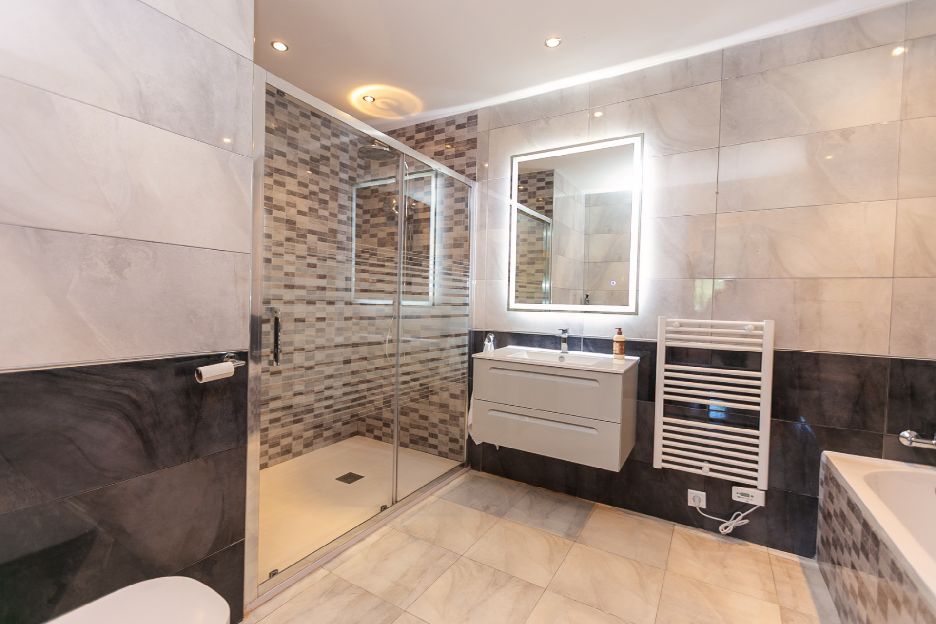 Herverkoop - 4. Halfvrijstaande villa - Los Balcones - Costa Blanca Zuid