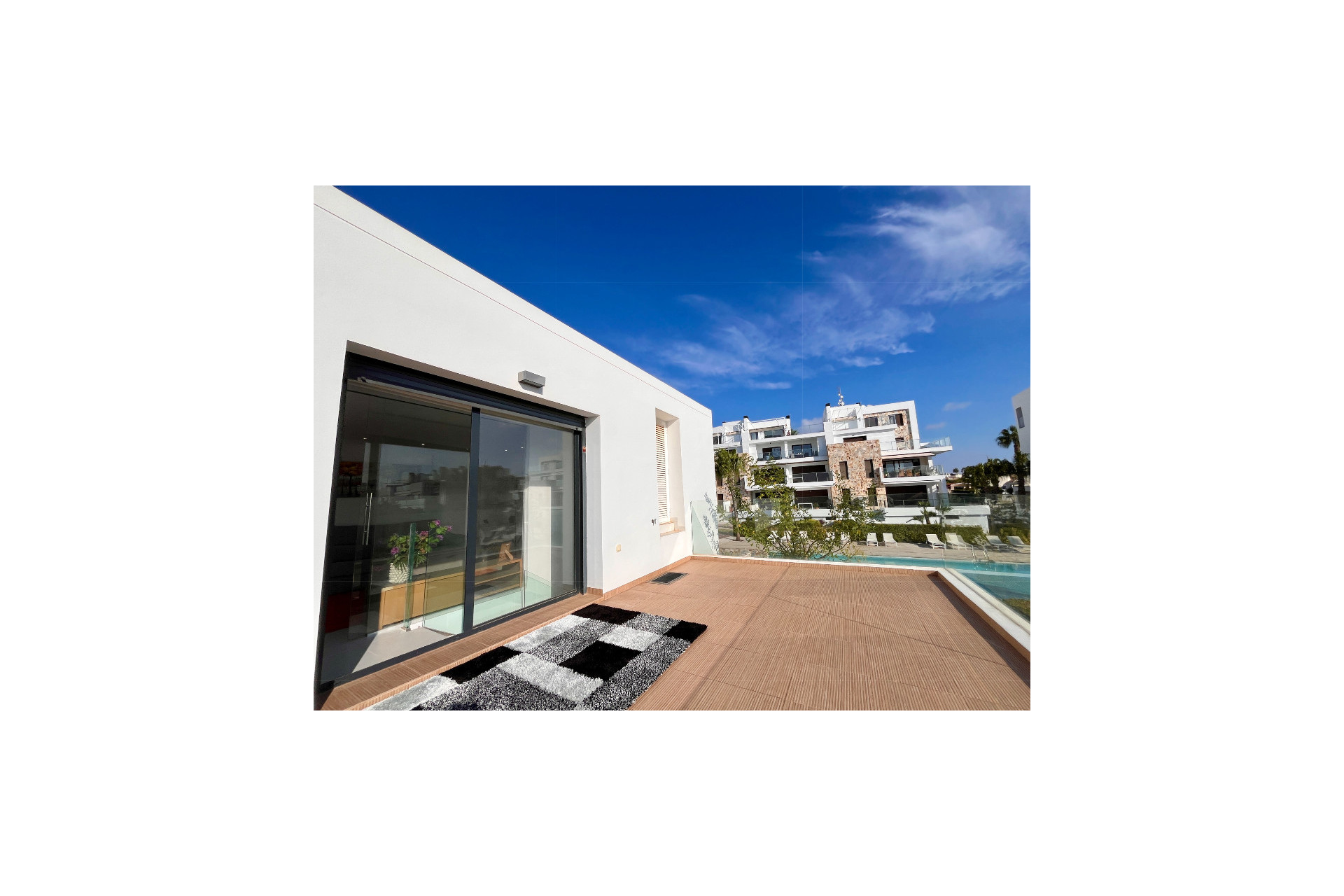 Herverkoop - 4. Halfvrijstaande villa - Los Dolses - Costa Blanca Zuid