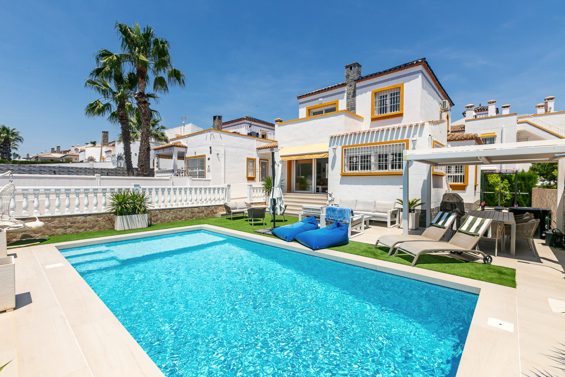 Herverkoop - 4. Halfvrijstaande villa - Los Dolses - Costa Blanca Zuid