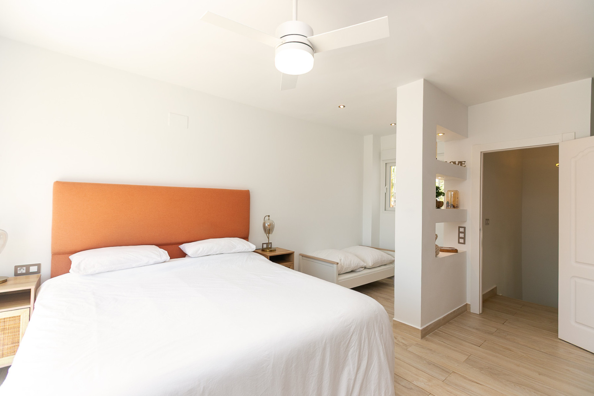 Herverkoop - 4. Halfvrijstaande villa - Los Dolses - Costa Blanca Zuid