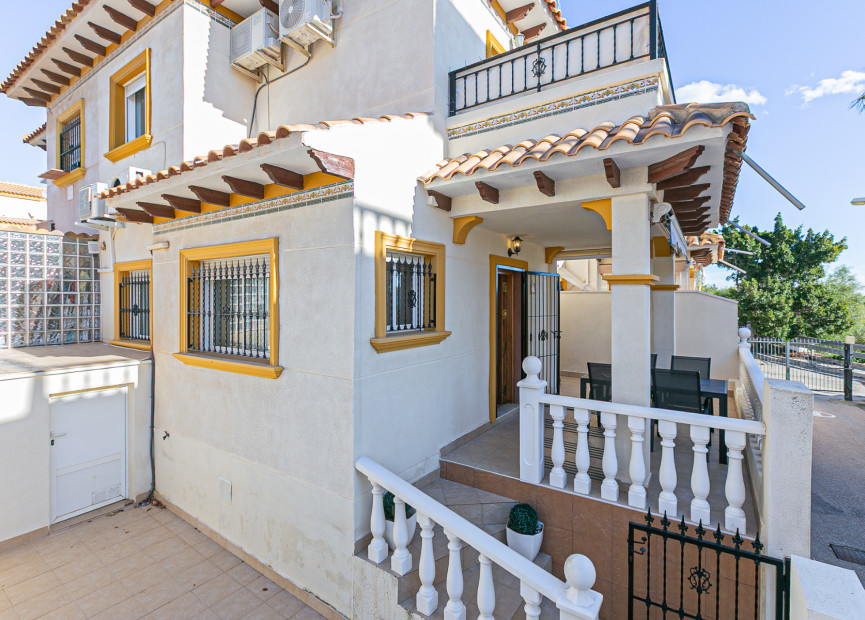 Herverkoop - 4. Halfvrijstaande villa - Playa Flamenca - Costa Blanca Zuid