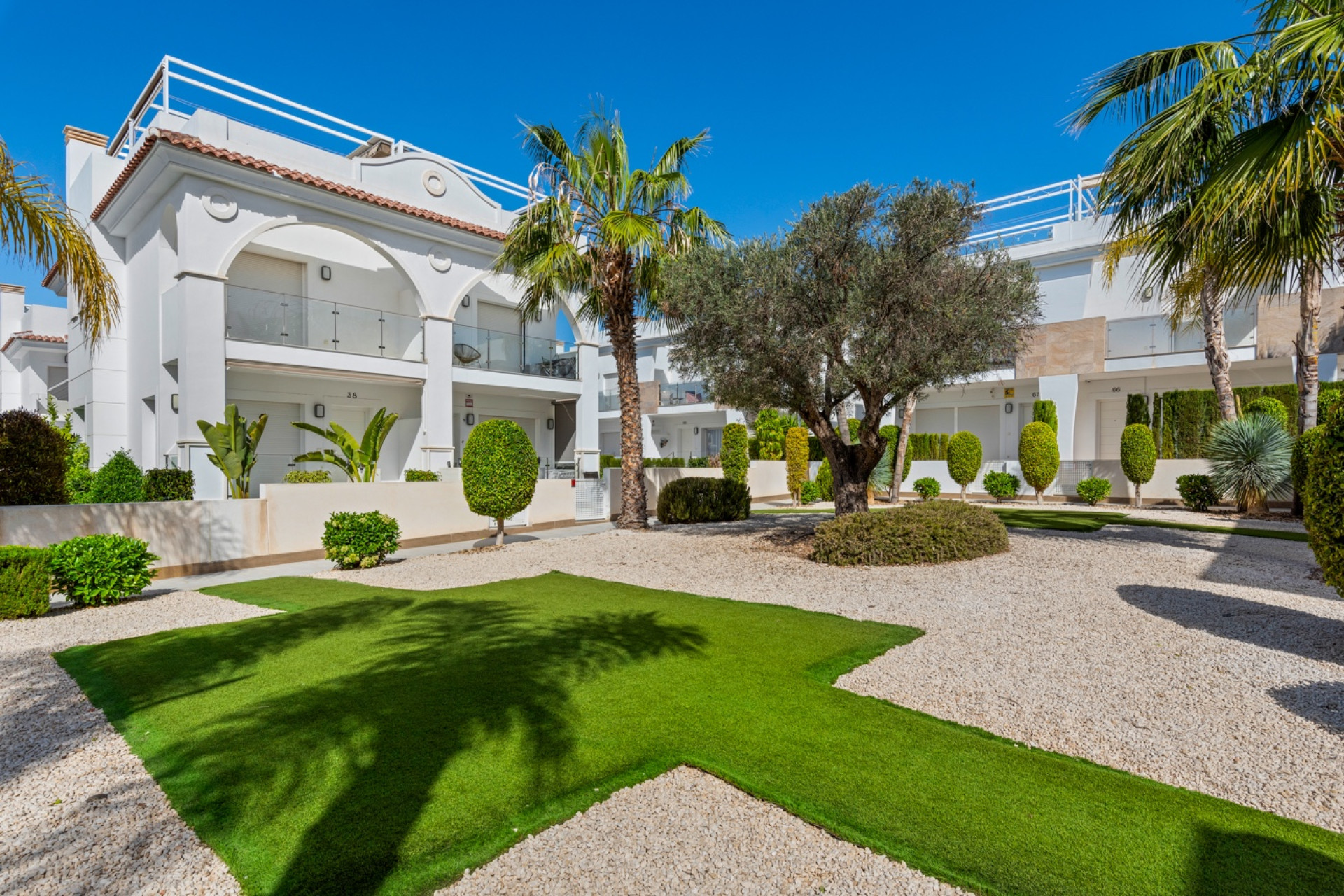 Herverkoop - 4. Halfvrijstaande villa - Rojales - Costa Blanca Zuid